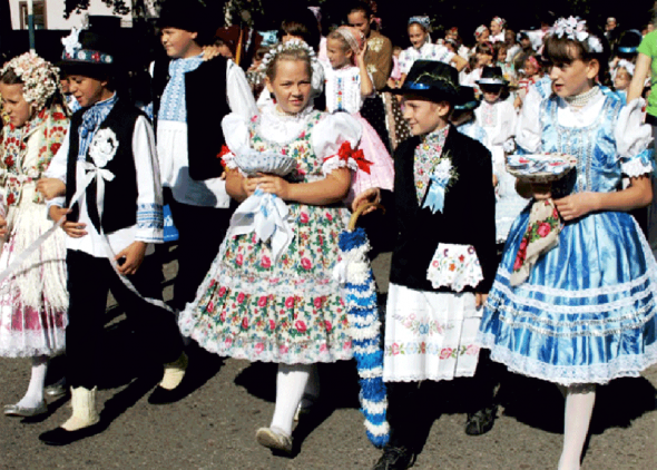 A CHILDREN’S WEDDING FROM KOVAČICA