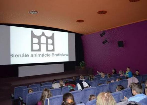 Najmenší diváci na premietaní v kine Mladosť
